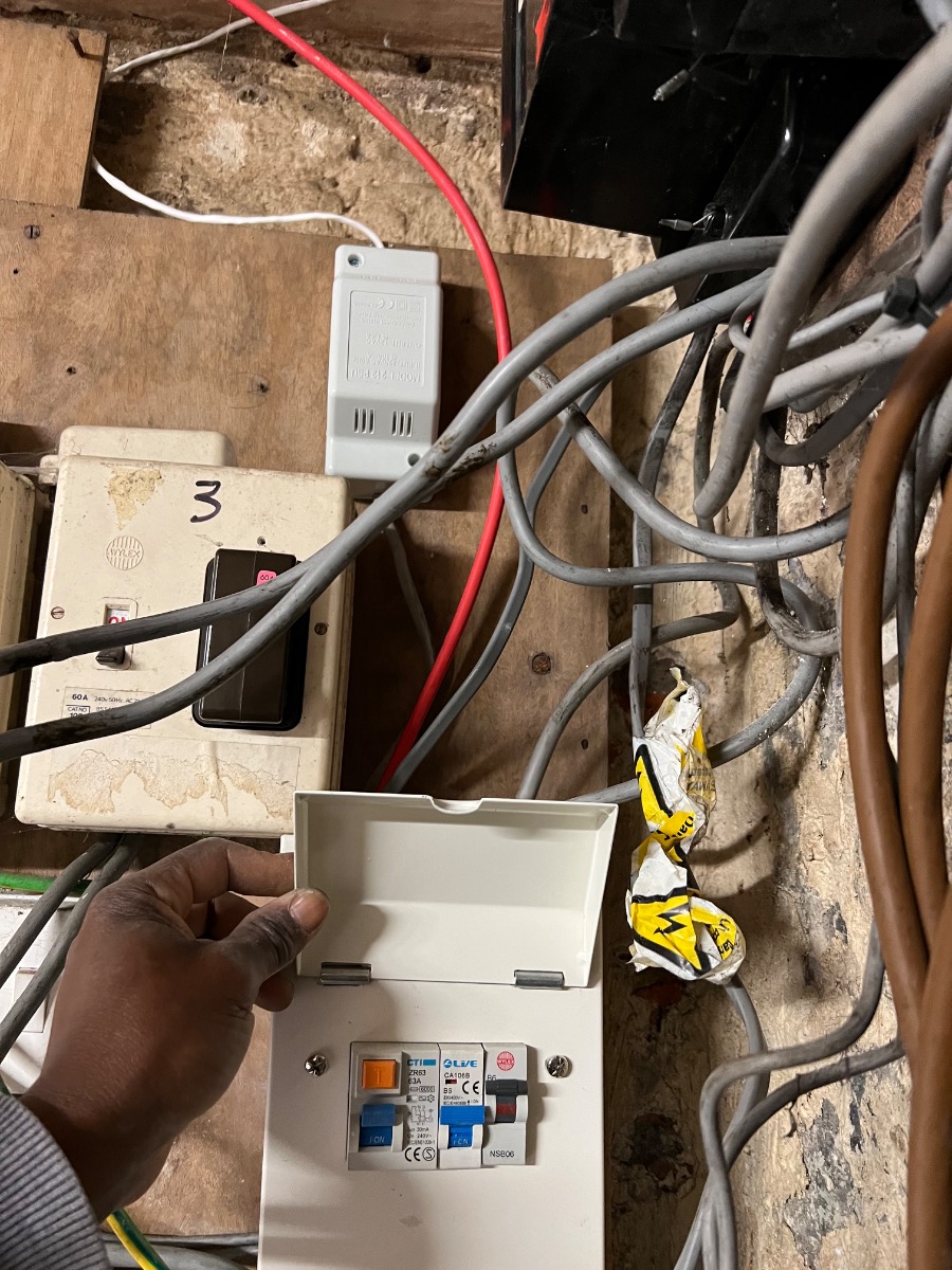Electrician: Image 56